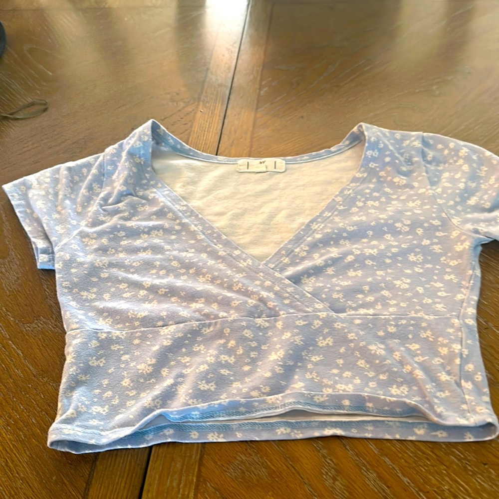 blue flower top